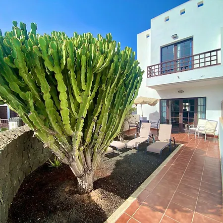Casa Inma Piteras. Sol Y Agua アパート
